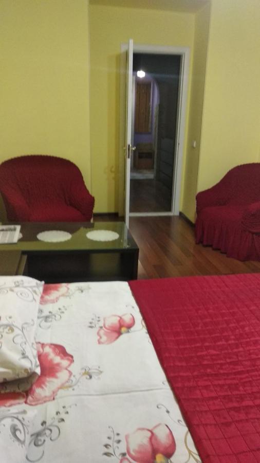 Apartment Anna ลวีฟ ภายนอก รูปภาพ