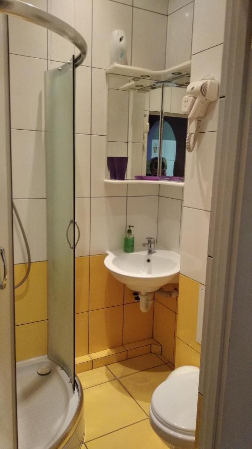 Apartment Anna ลวีฟ ภายนอก รูปภาพ